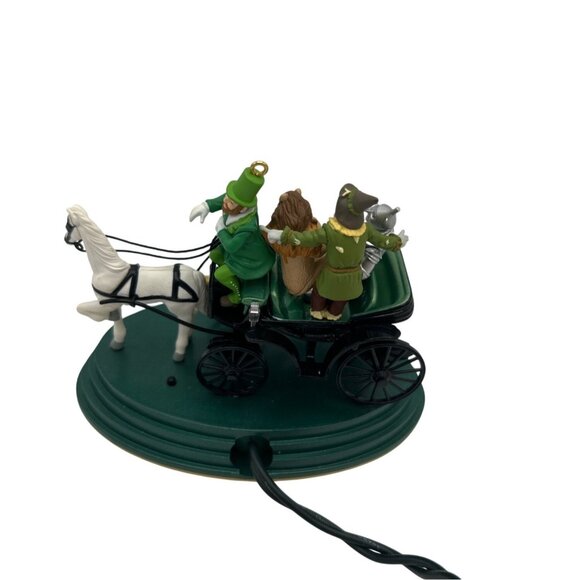 Hallmark 2002 Ornament The Wizard Of Oz Horse of A Different Color Musical UNTES - Picture 3 of 6